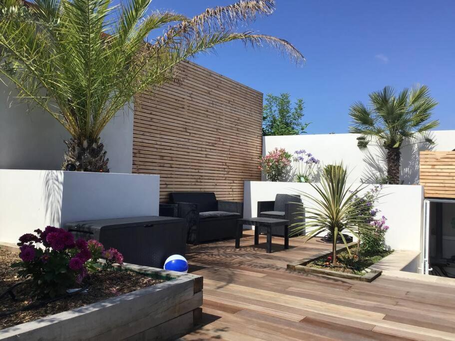 Villa Exceptionnelle Piscine Et Jardin Prive Sejour Haut De Gamme Proche La Rochelle Sainte-Soulle エクステリア 写真